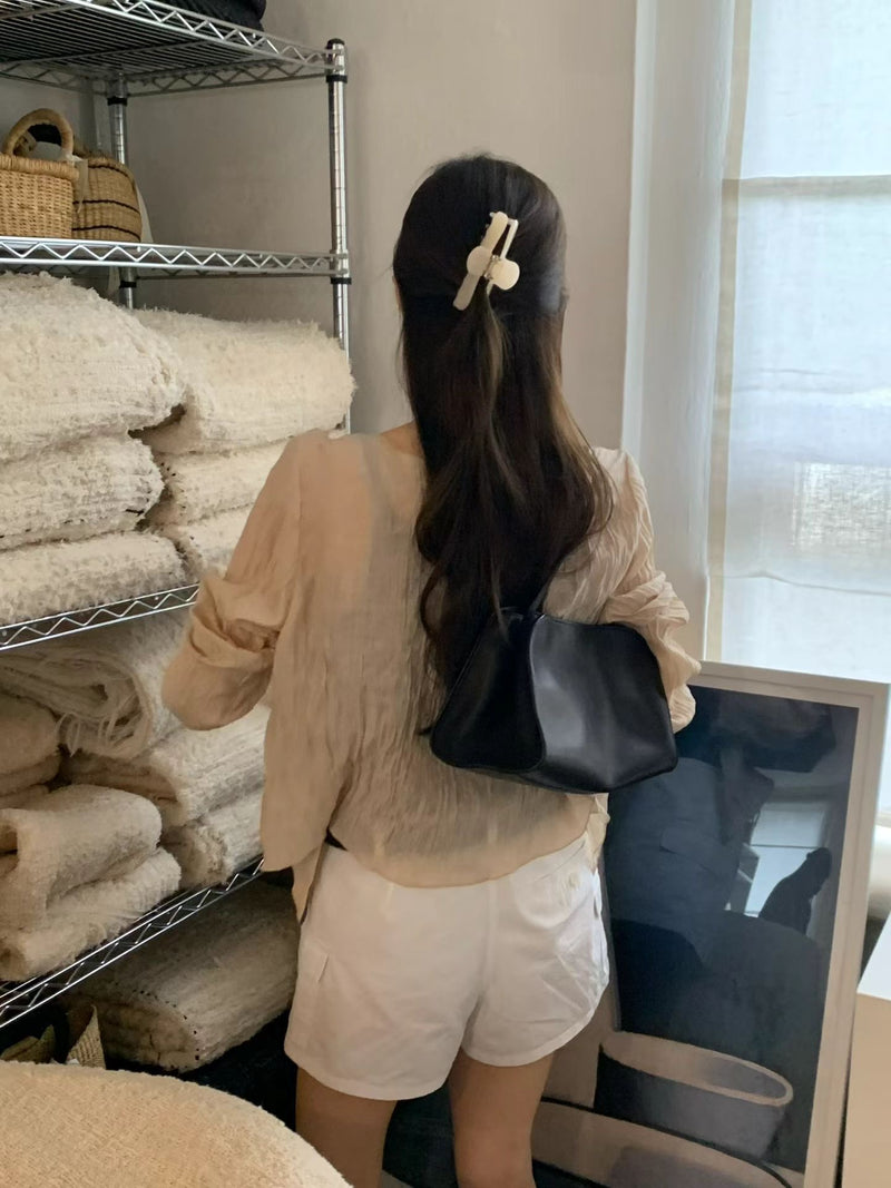 More wrinkle blouse
