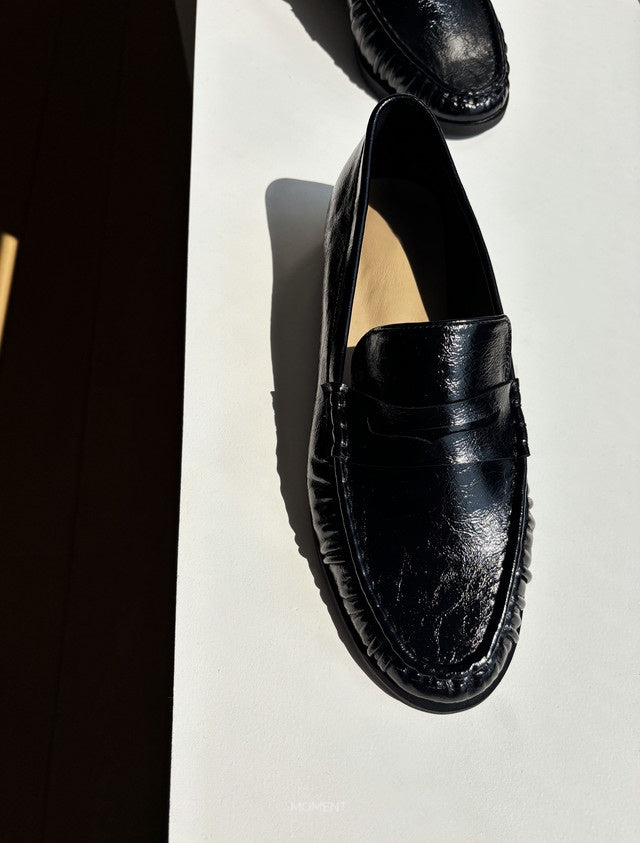 Glossy penny loafer