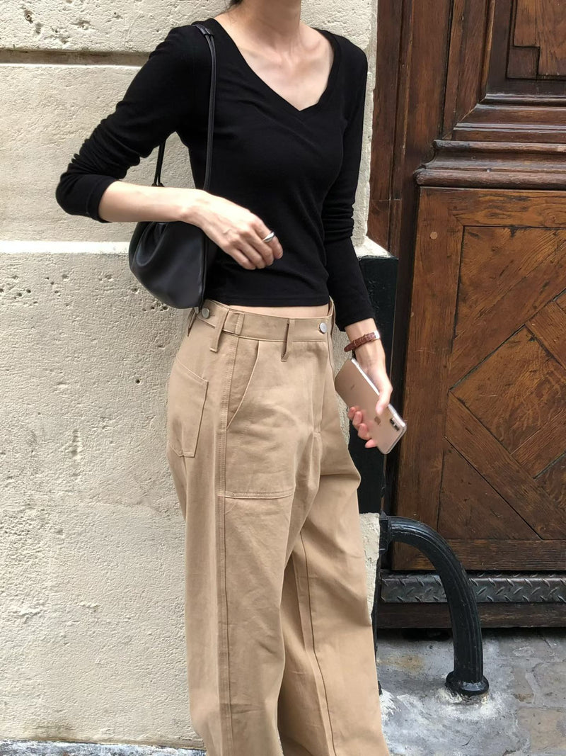 V-neck crop tee