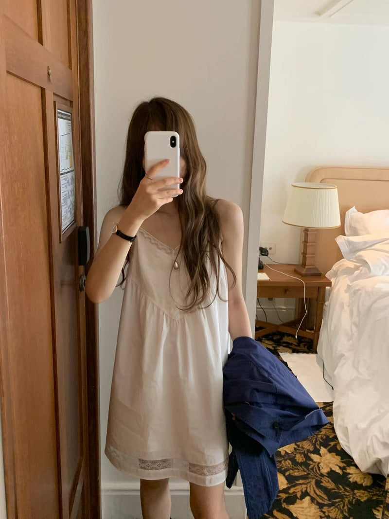 Mono v lace onepiece