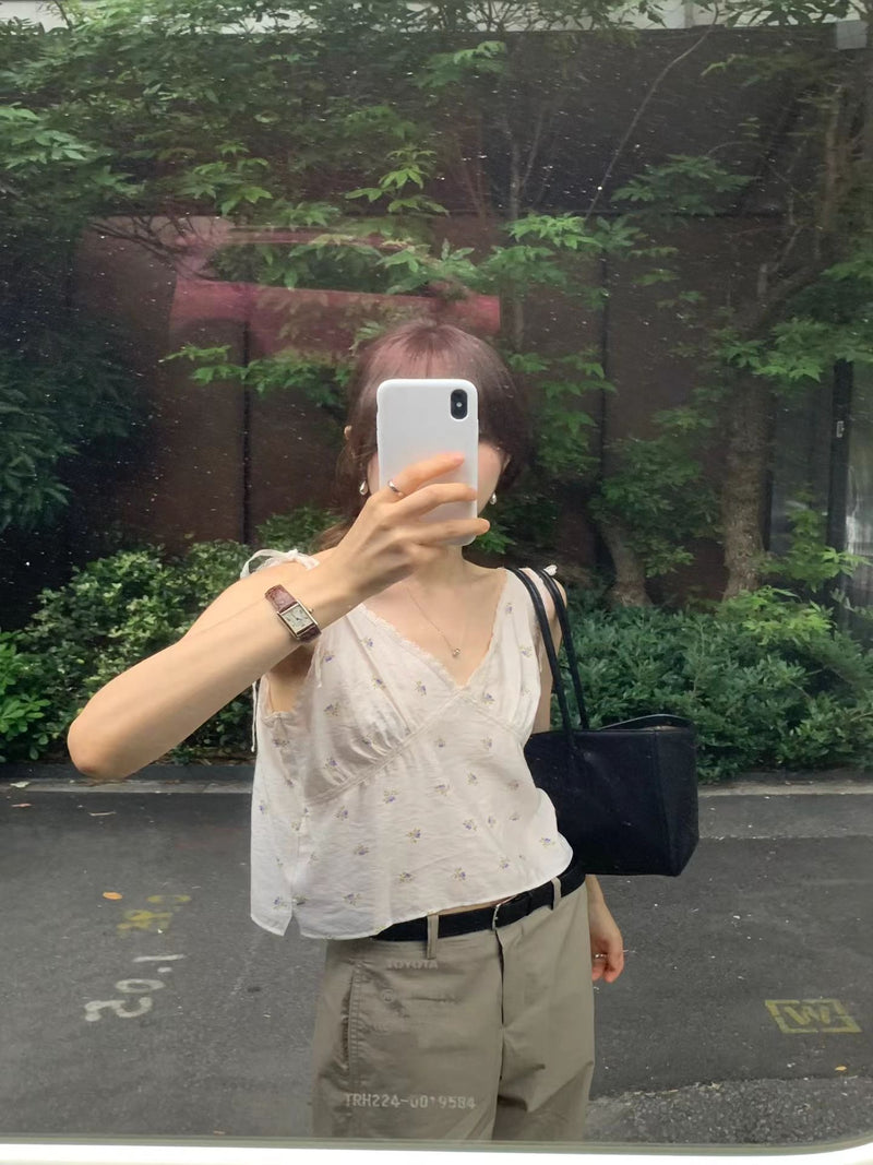 Forming lace blouse