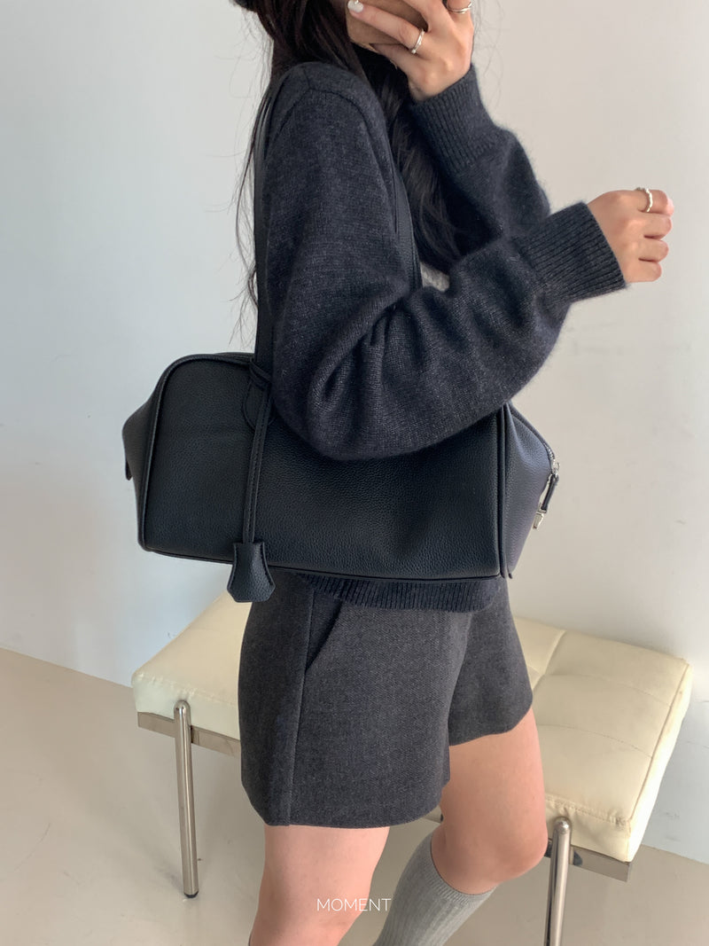 Bow shoulder bag
