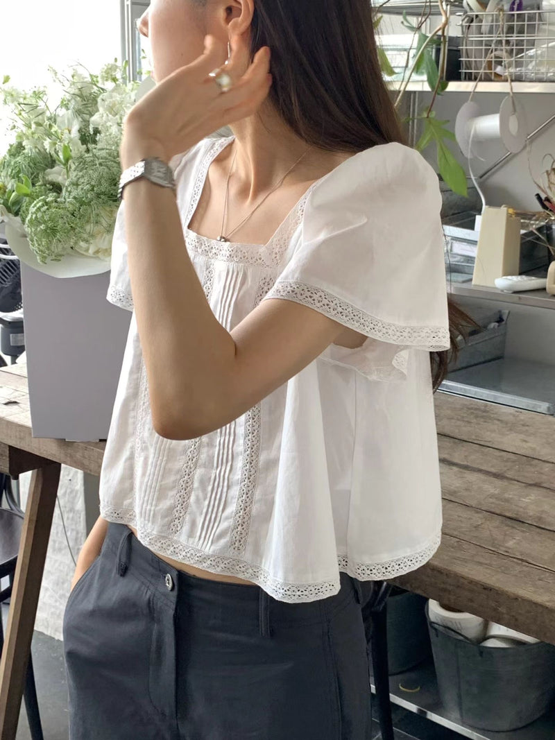 Leaming lace blouse