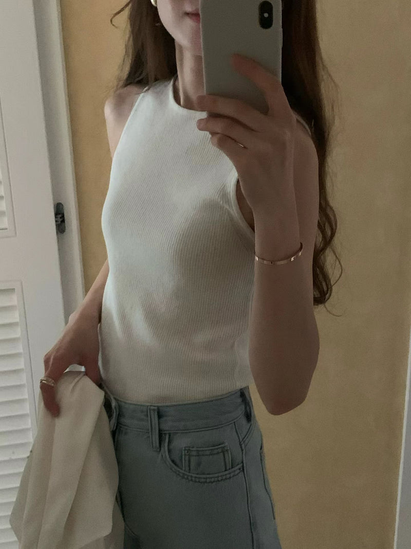 Low knit sleeveless