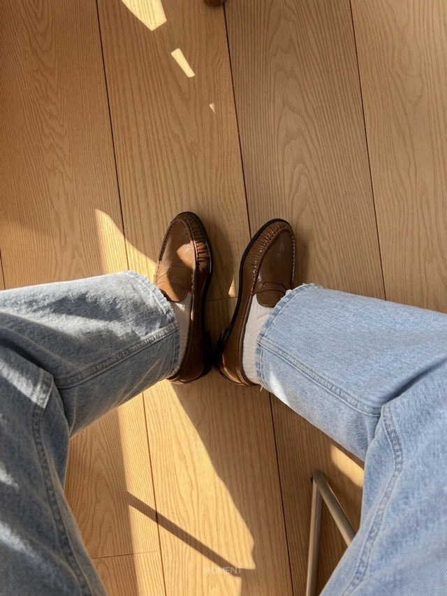 Glossy penny loafer