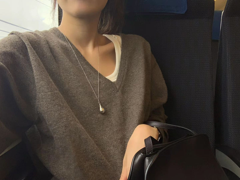 Ain v wholegarment knit