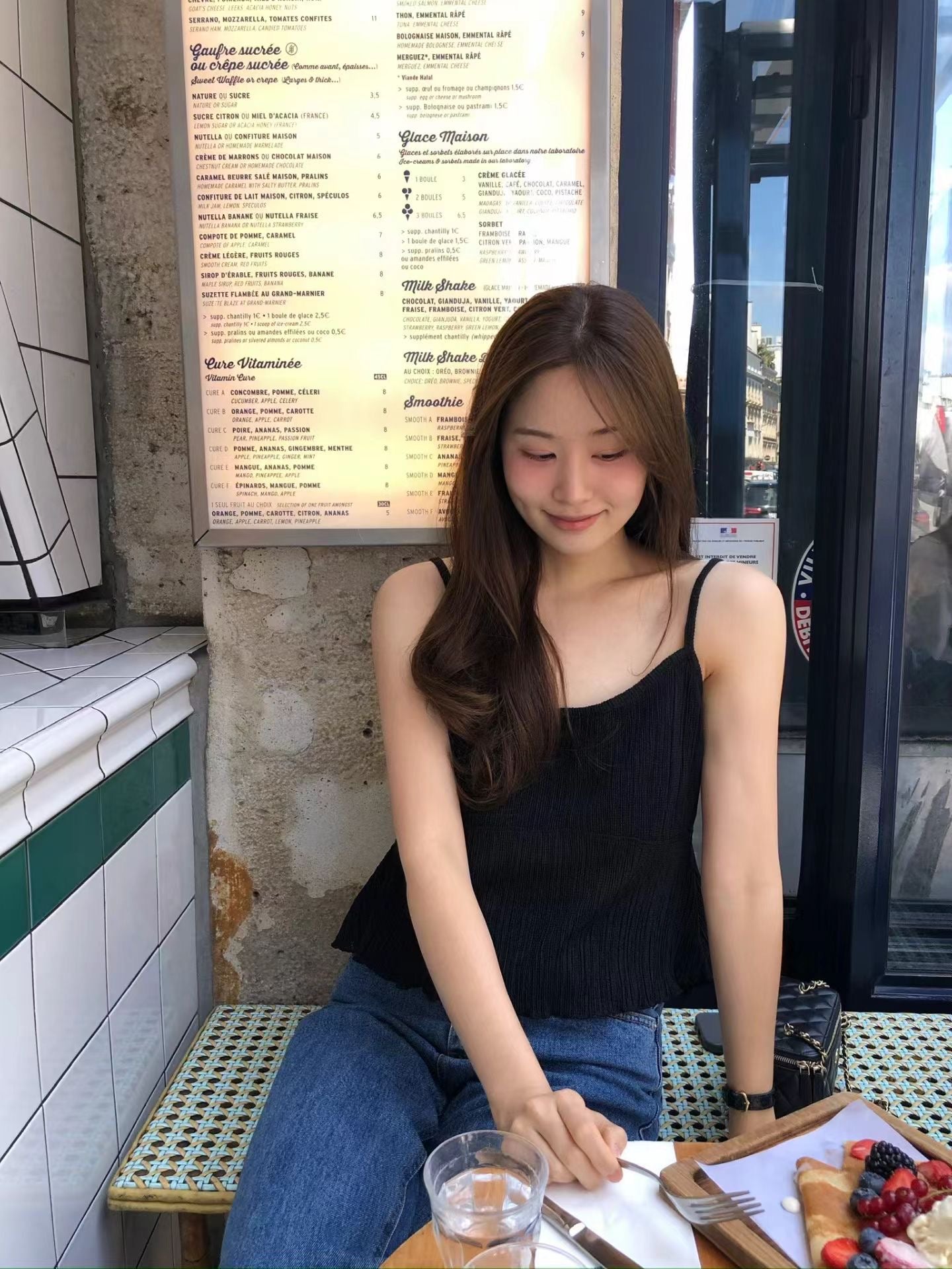 Pleats sleeveless