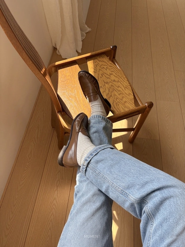 Glossy penny loafer