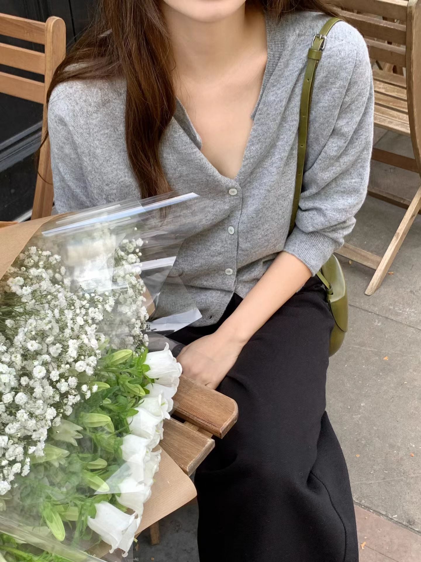 Round wholegarment cardigan