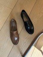 Glossy penny loafer