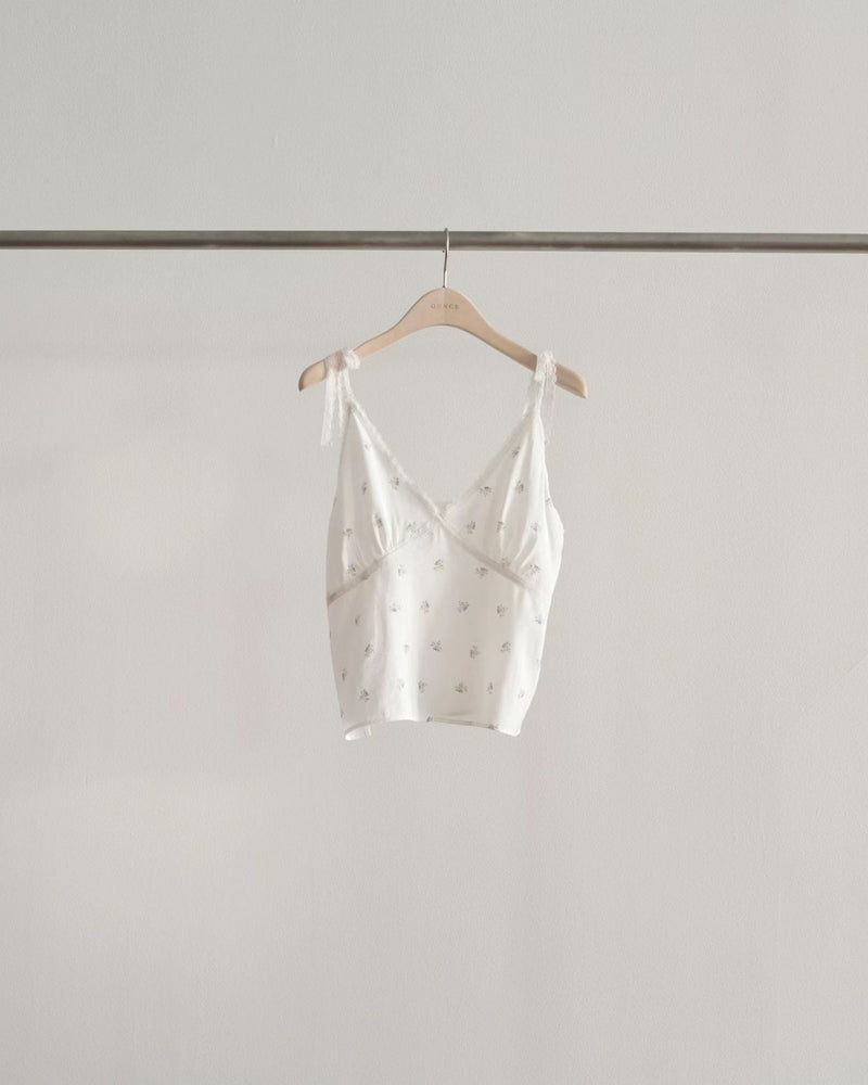 Forming lace blouse