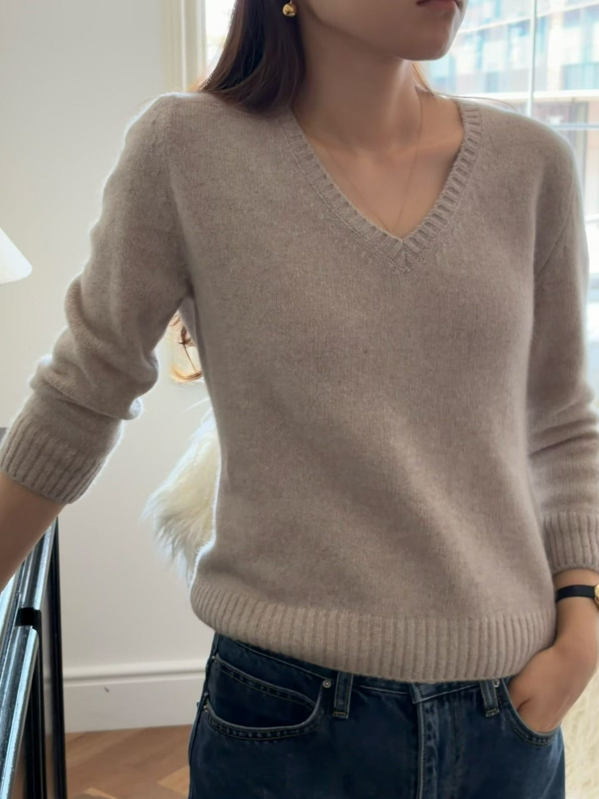 Luiet raccoon cashmere v knit