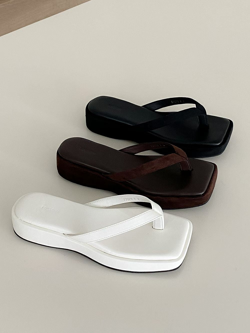 Mood square platform sandal