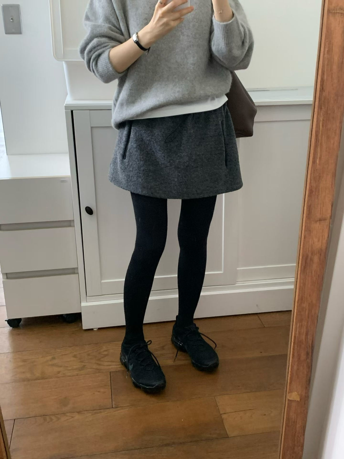 Wool boucle string skirt