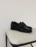 Glossy penny loafer