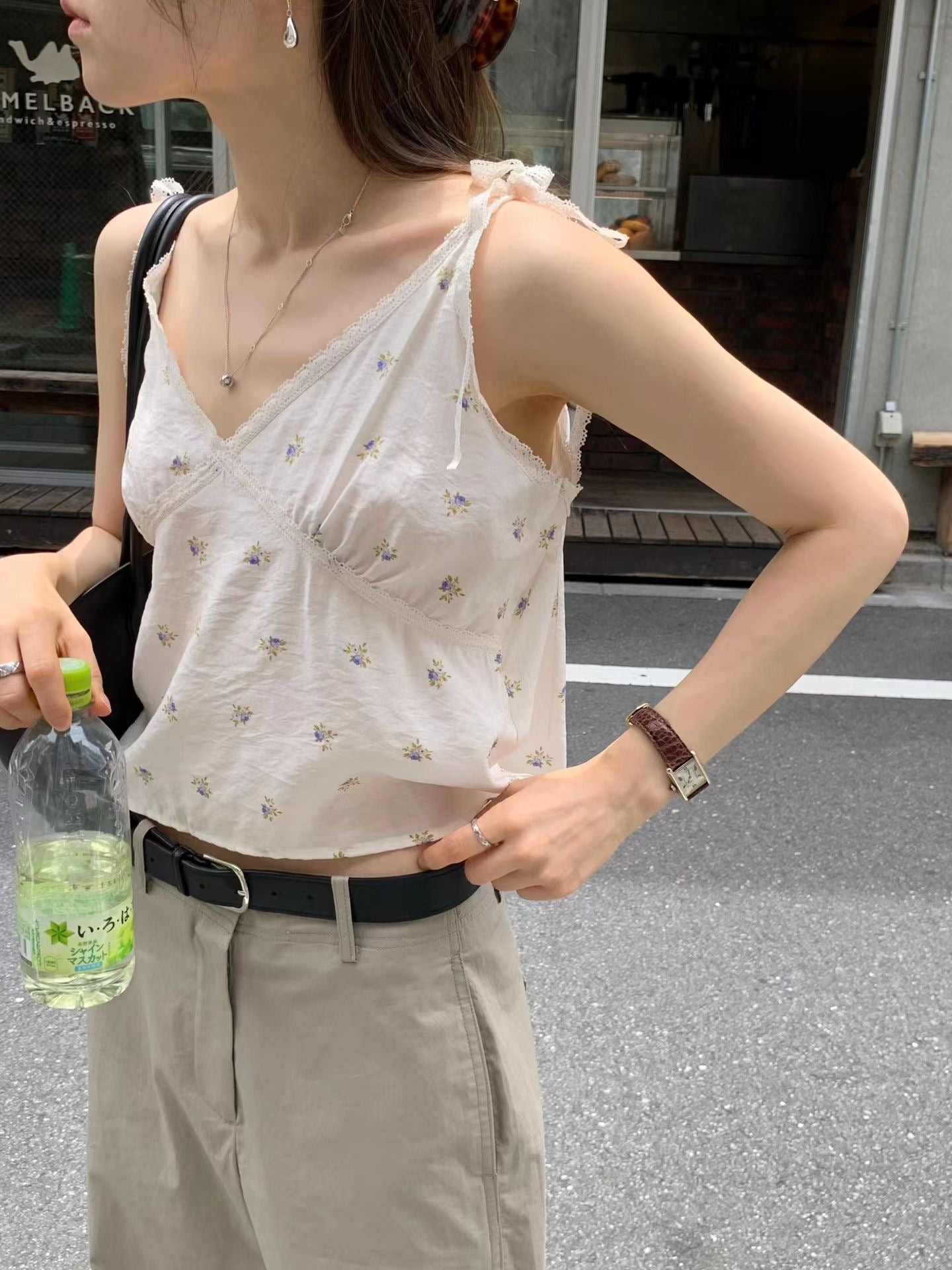 Forming lace blouse