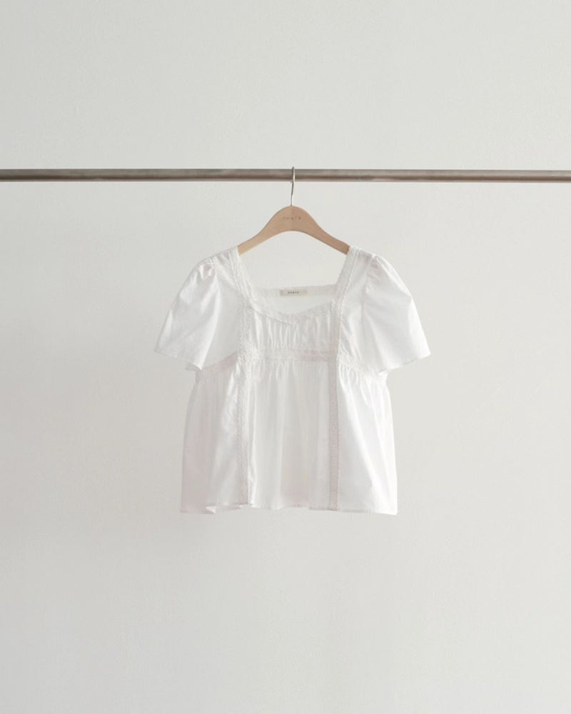 Washing lace blouse