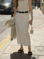 U neck sleeveless tee