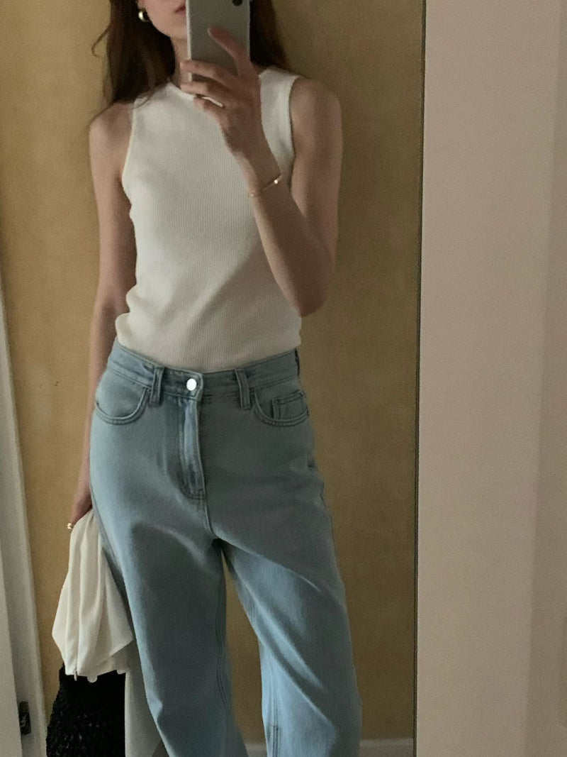 Low knit sleeveless