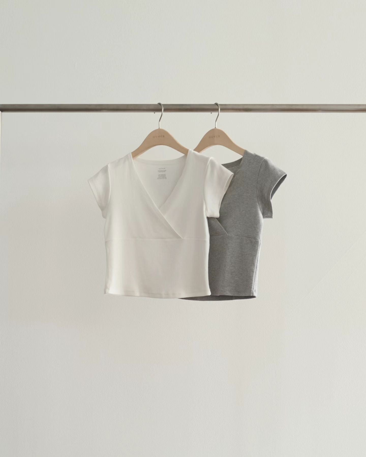[Instock] V wrap half tee (gray)