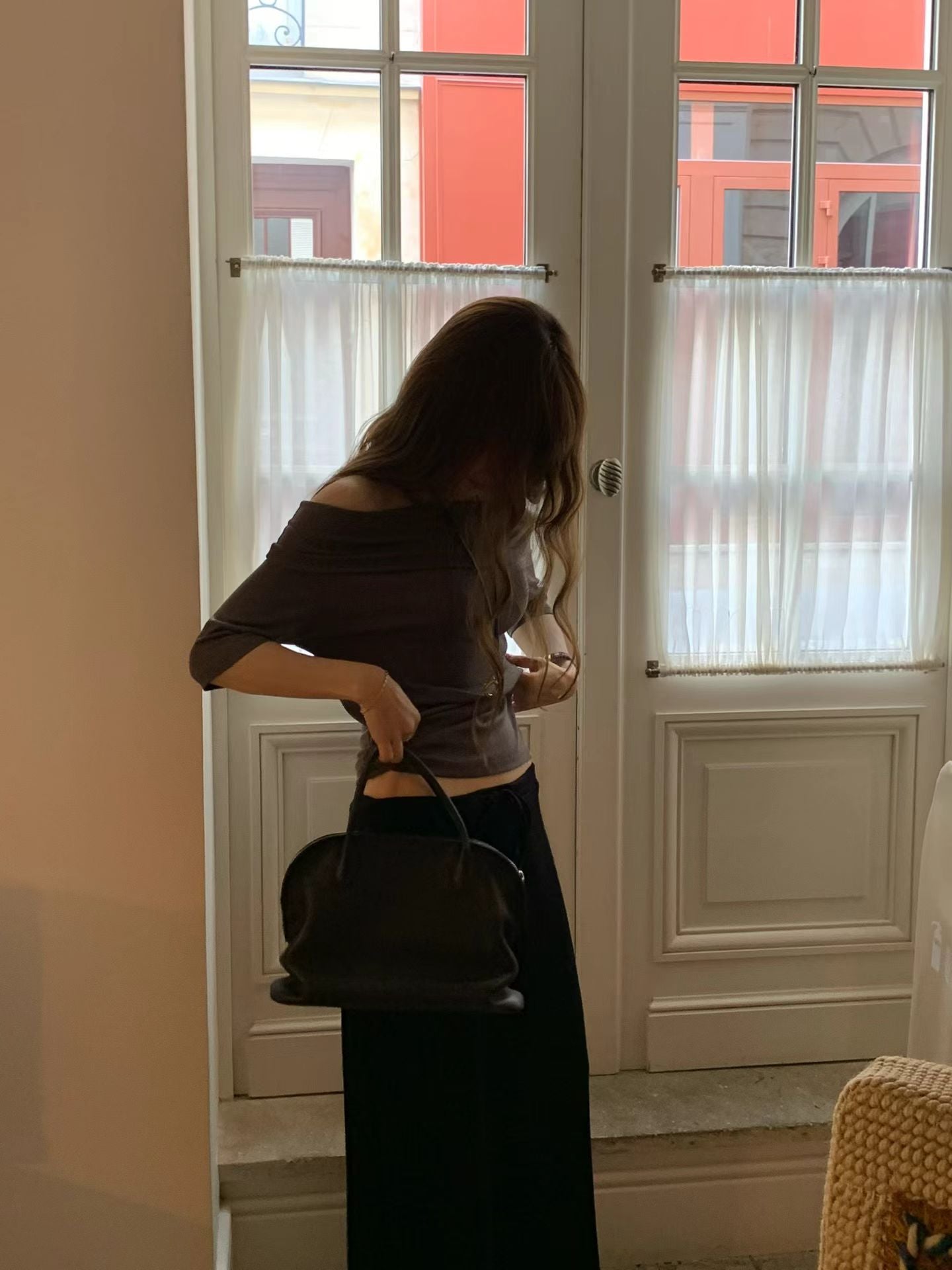 Le off-shoulder tee