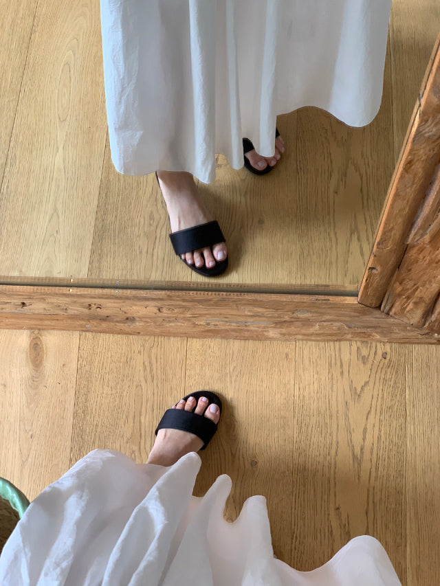Satin mule