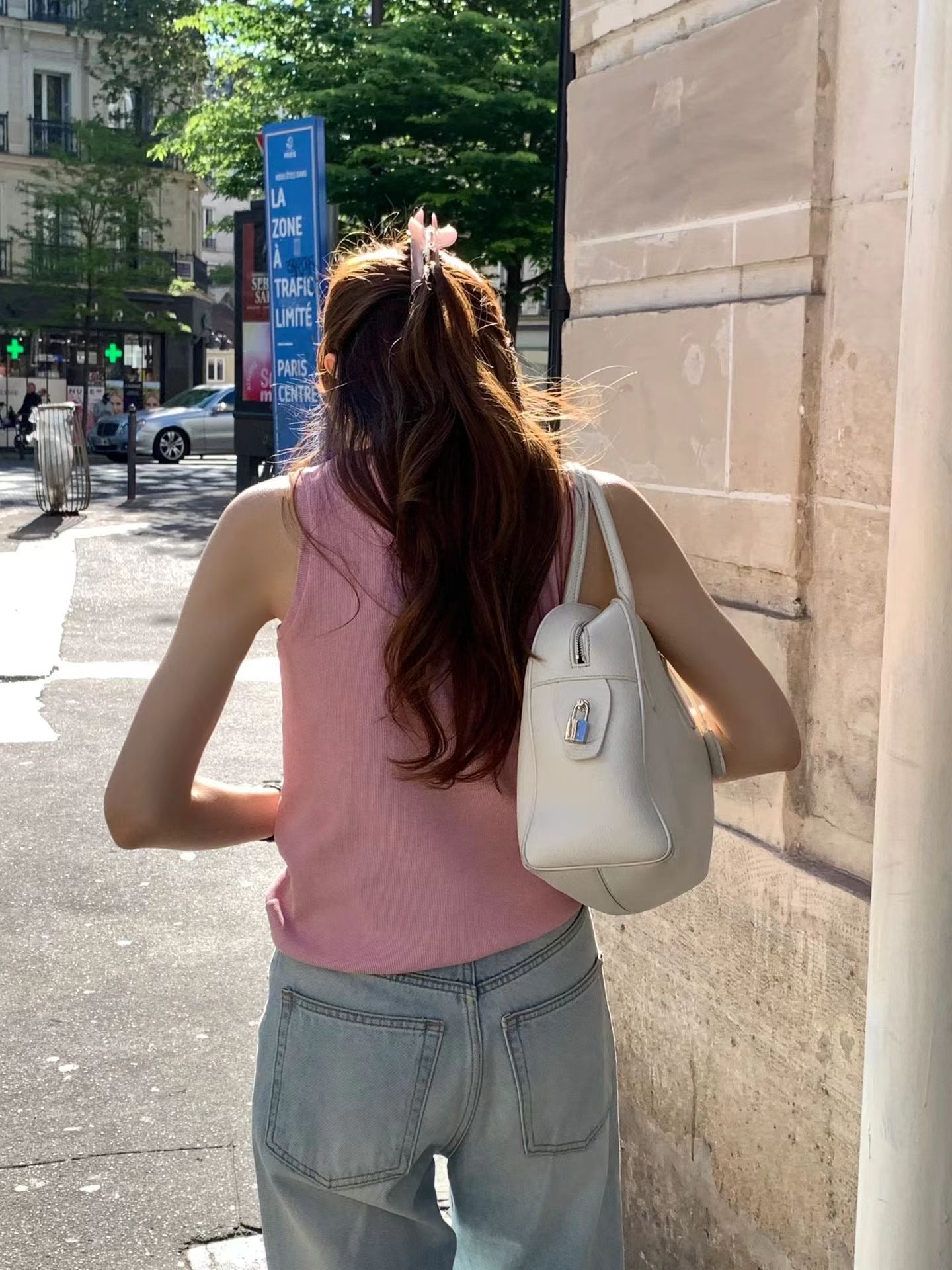 Salt sleeveless tee