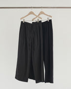 Wool two tuck pants