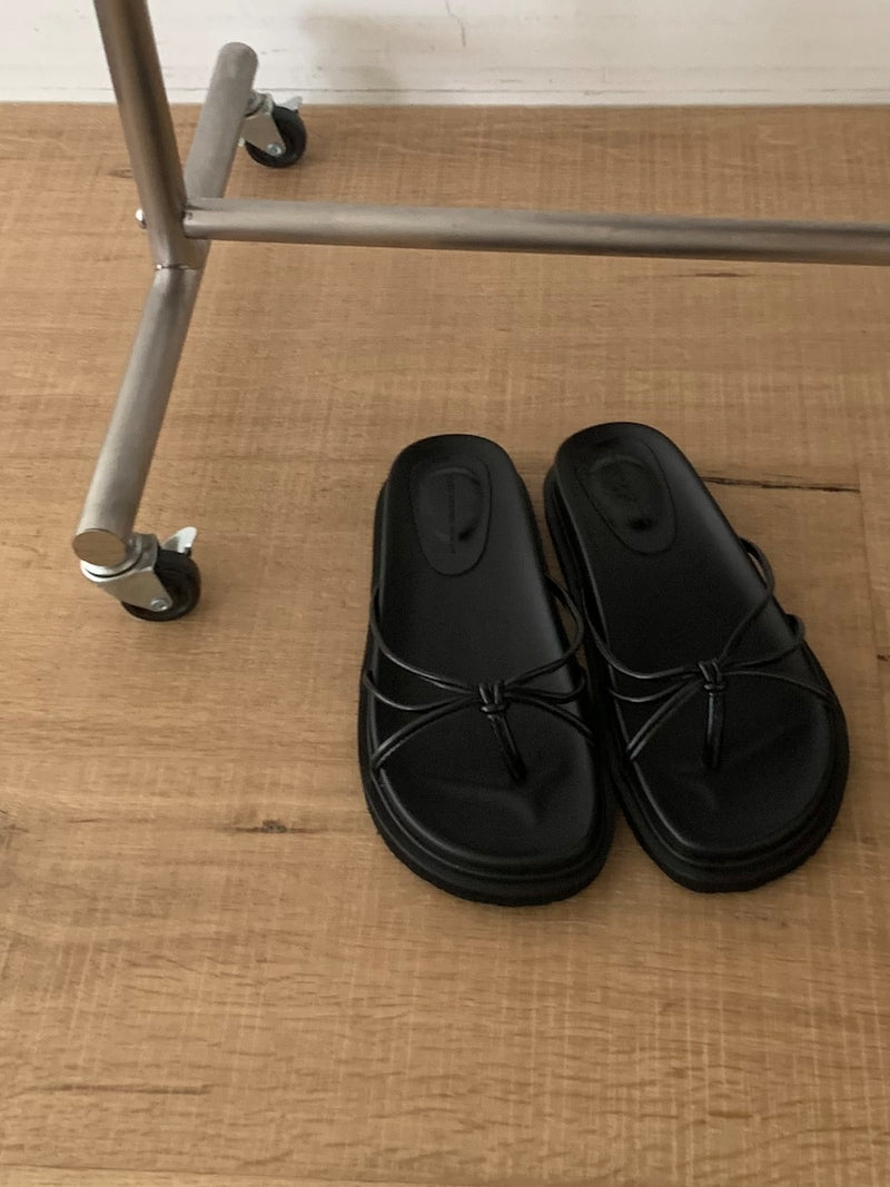 Twist strap sandal