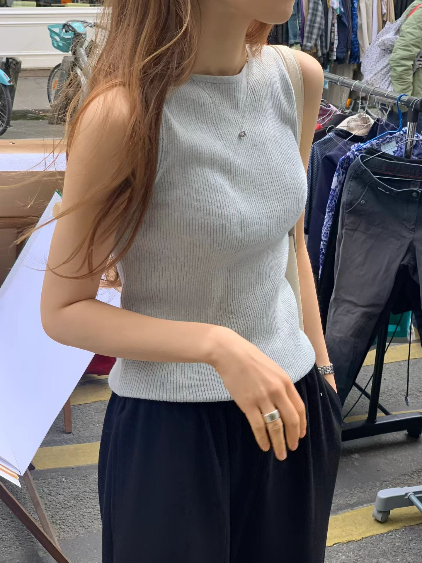 Low knit sleeveless