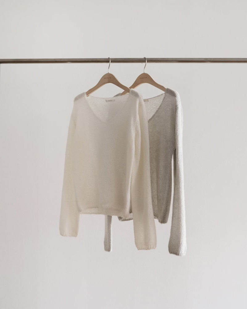 Lea v knit