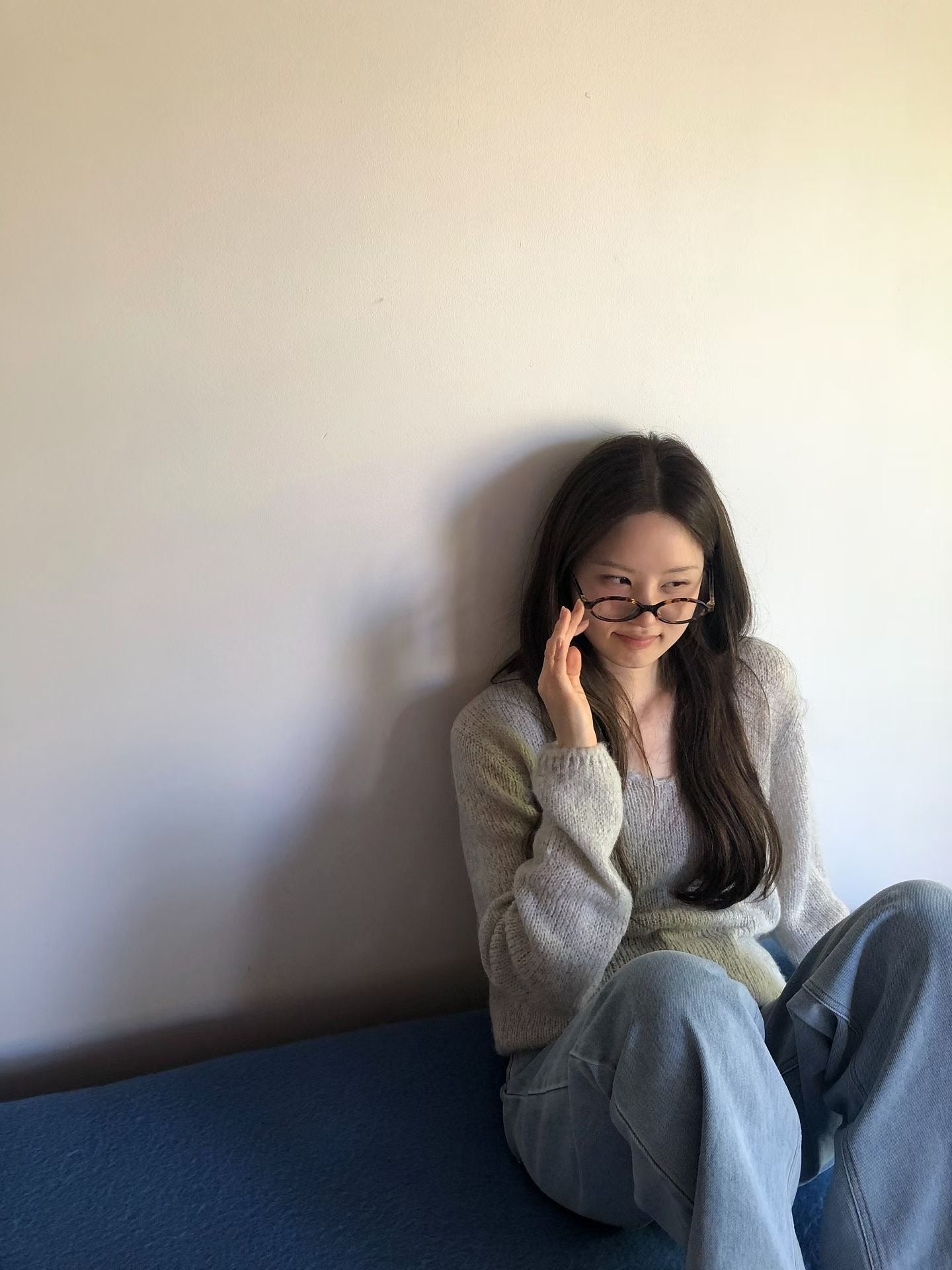 Lea v knit