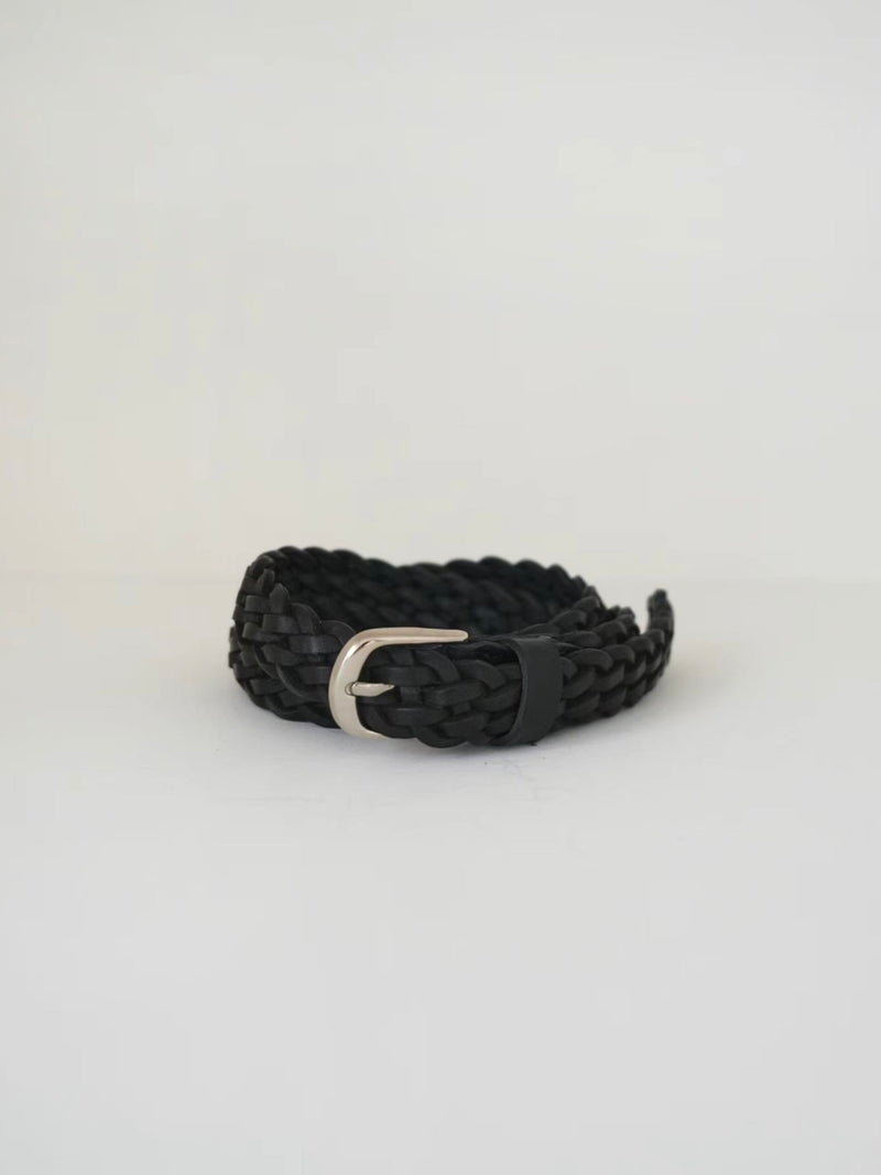 Thin twisted belt