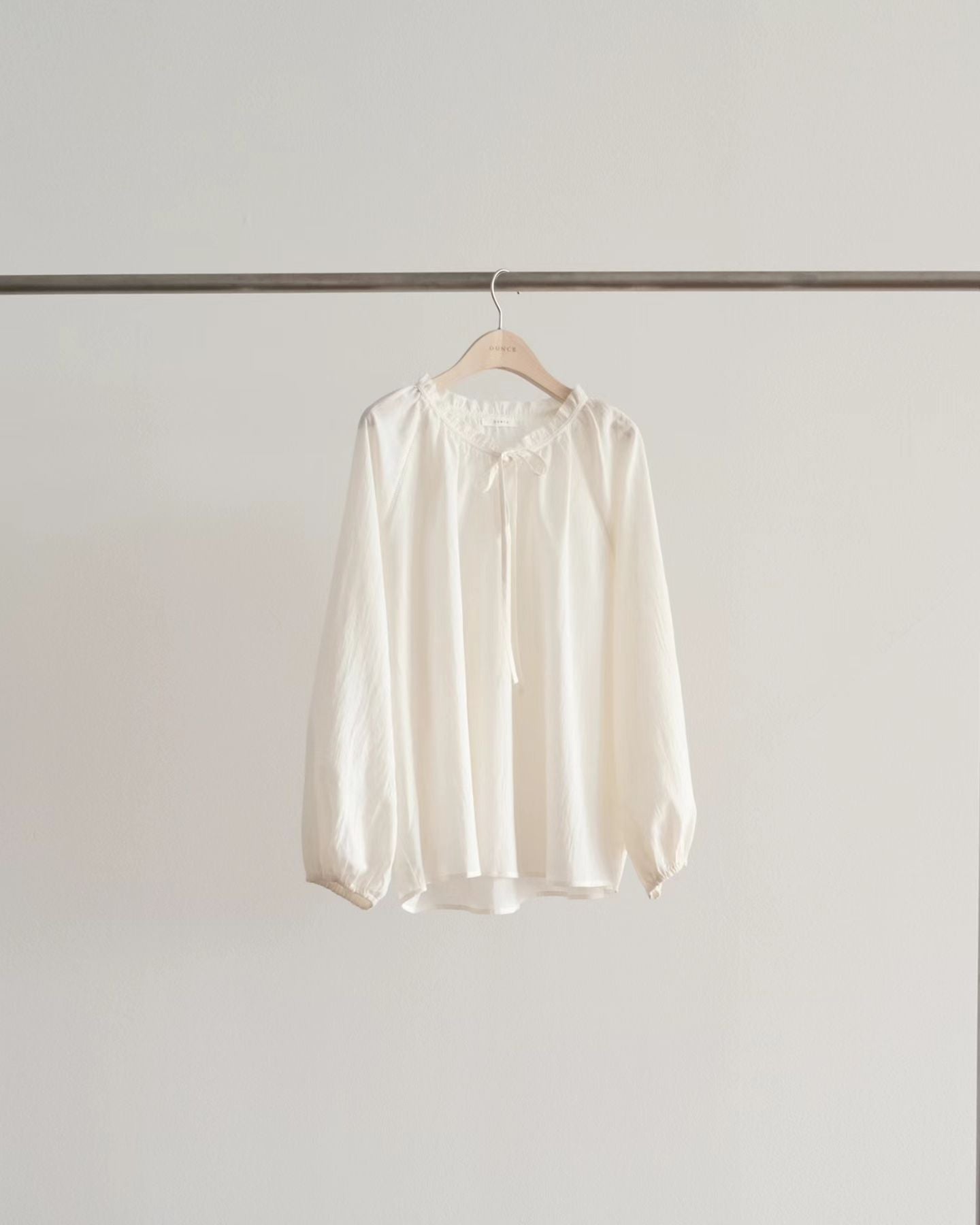 Breath blouse