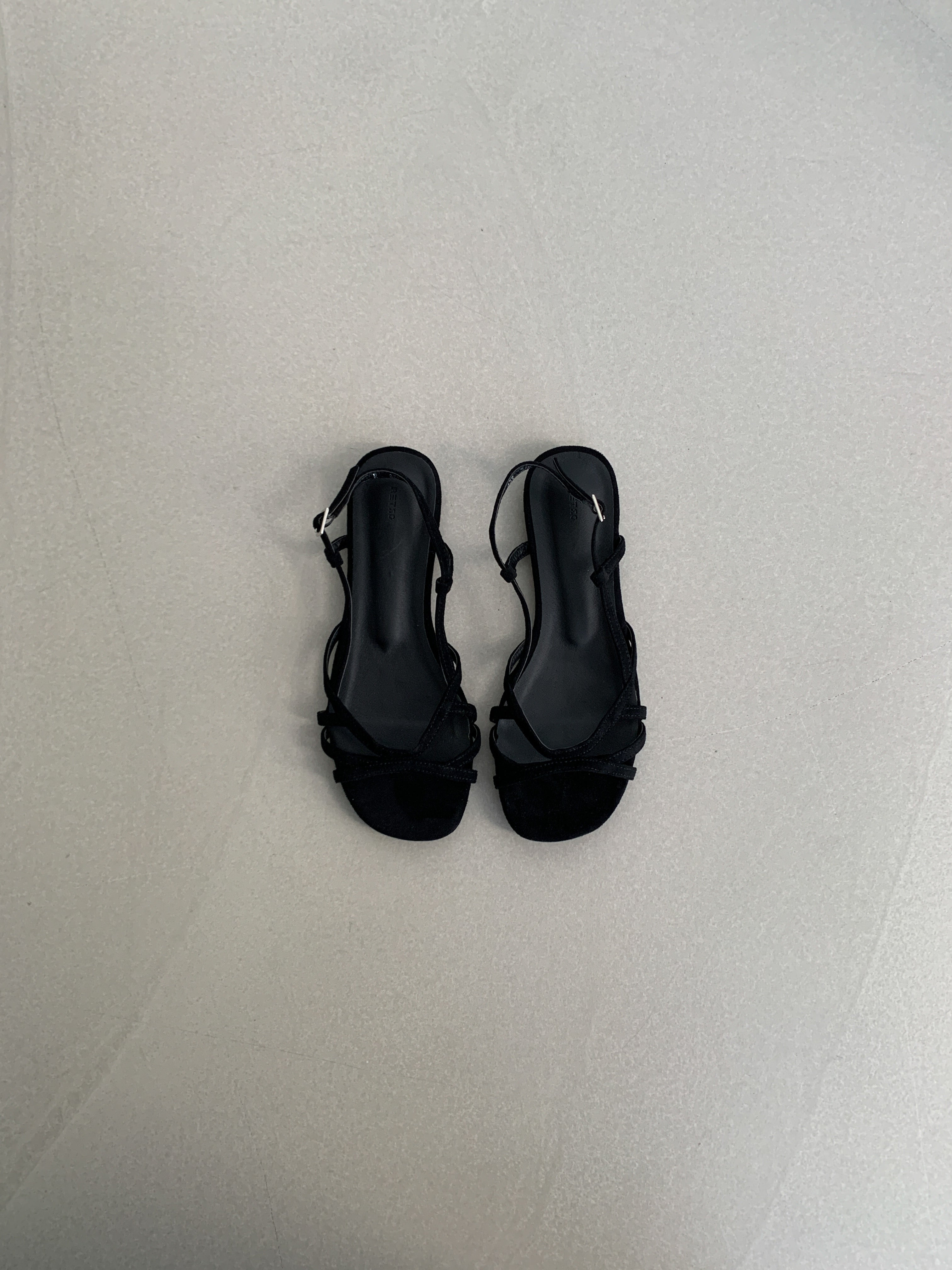 Nuance velvet line sandal