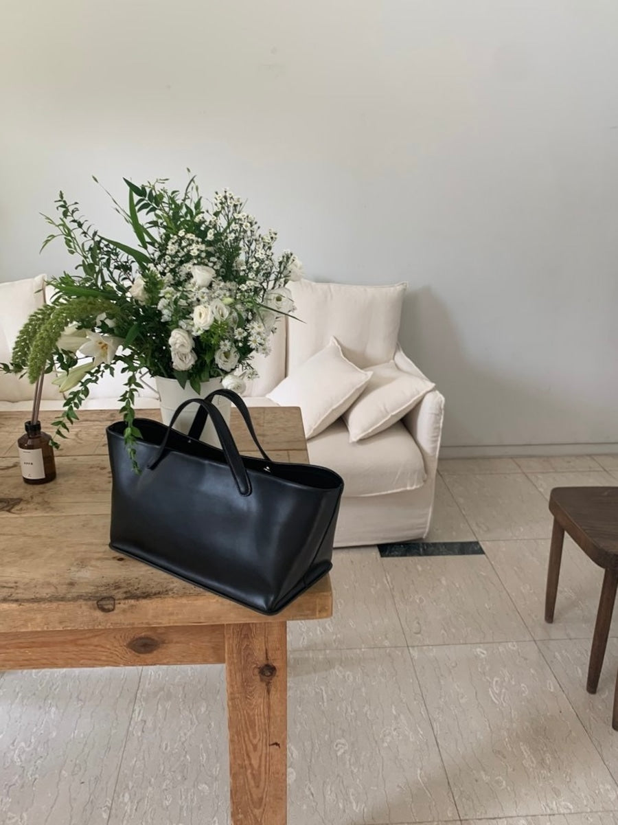 Leather bucket tote