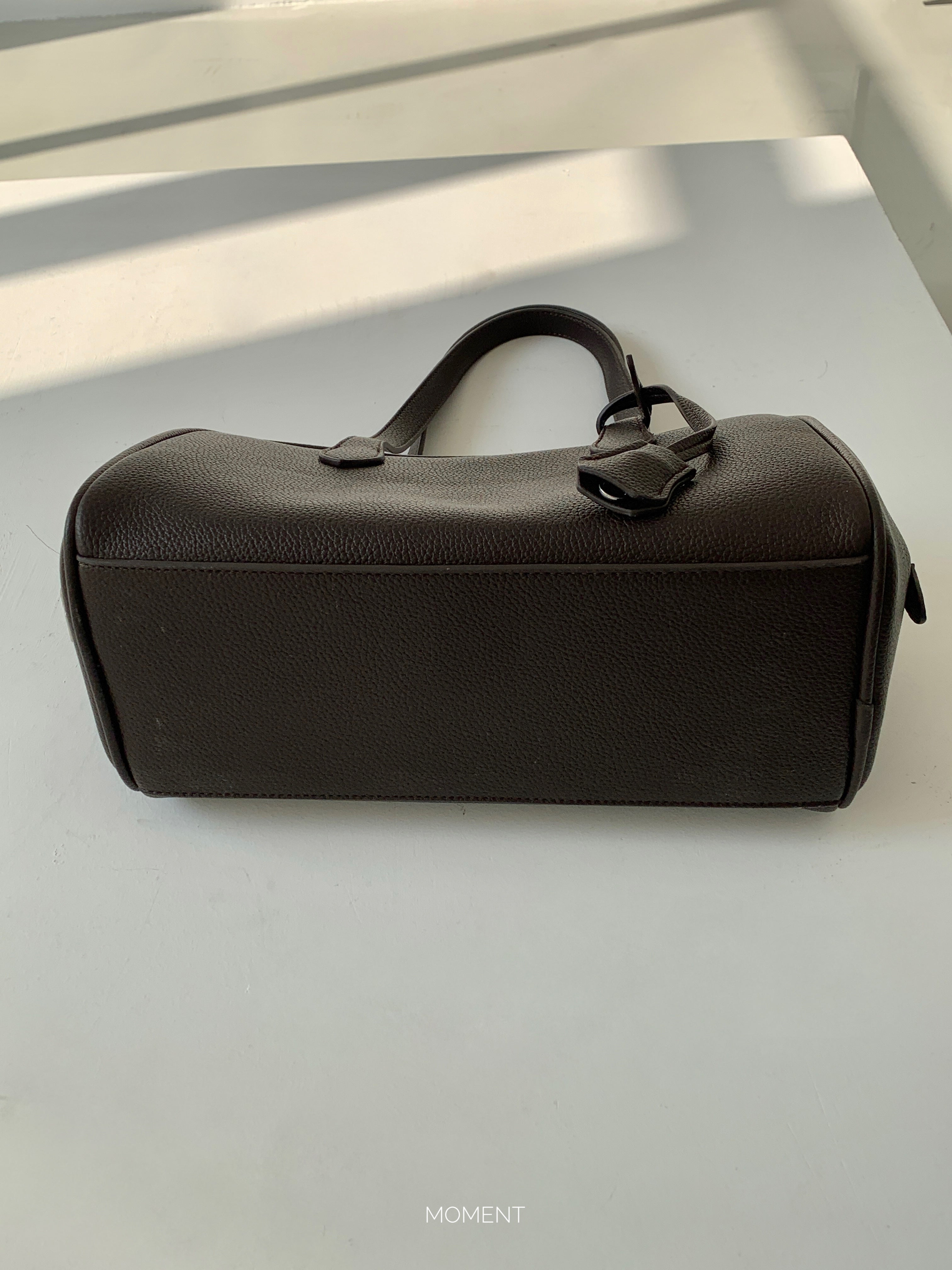 Bow shoulder bag