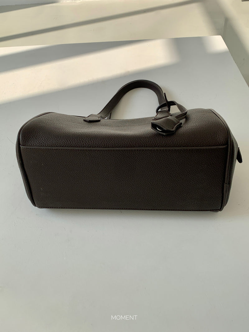 Bow shoulder bag