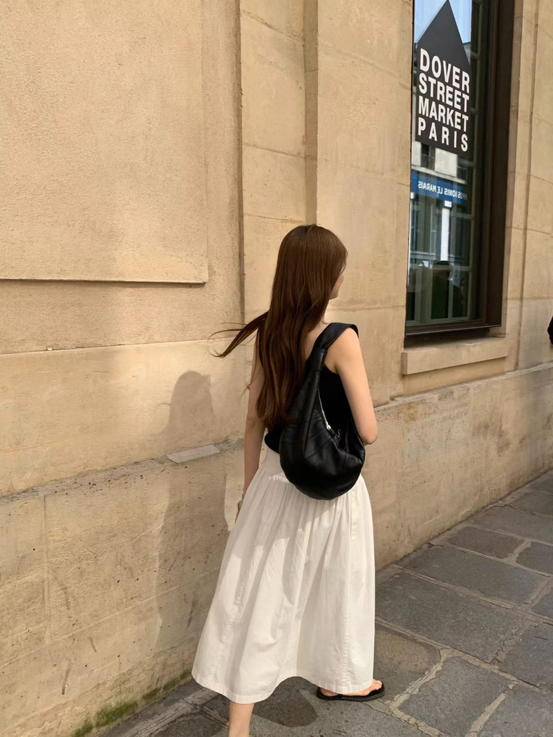 U neck sleeveless tee