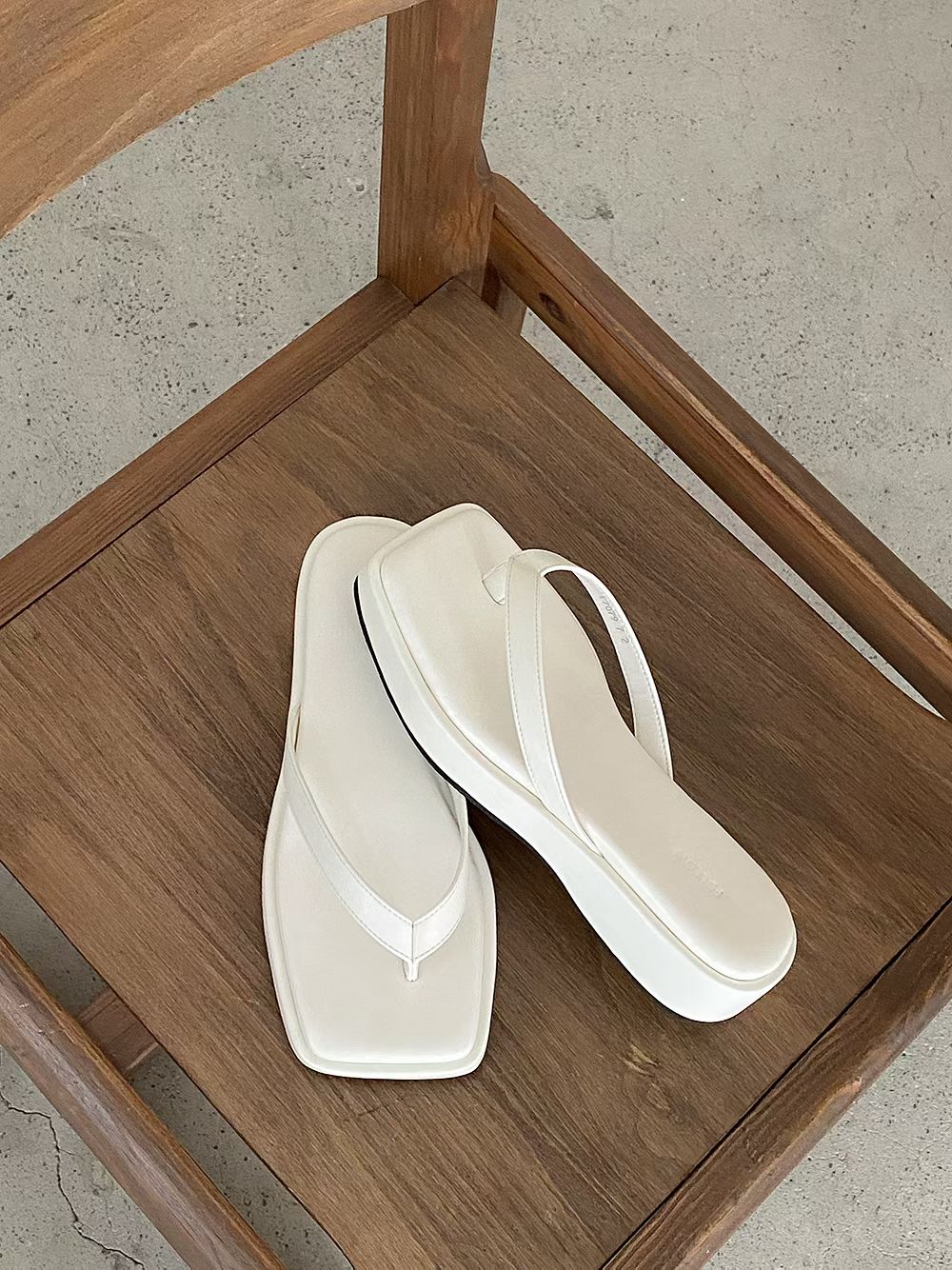 Mood square platform sandal