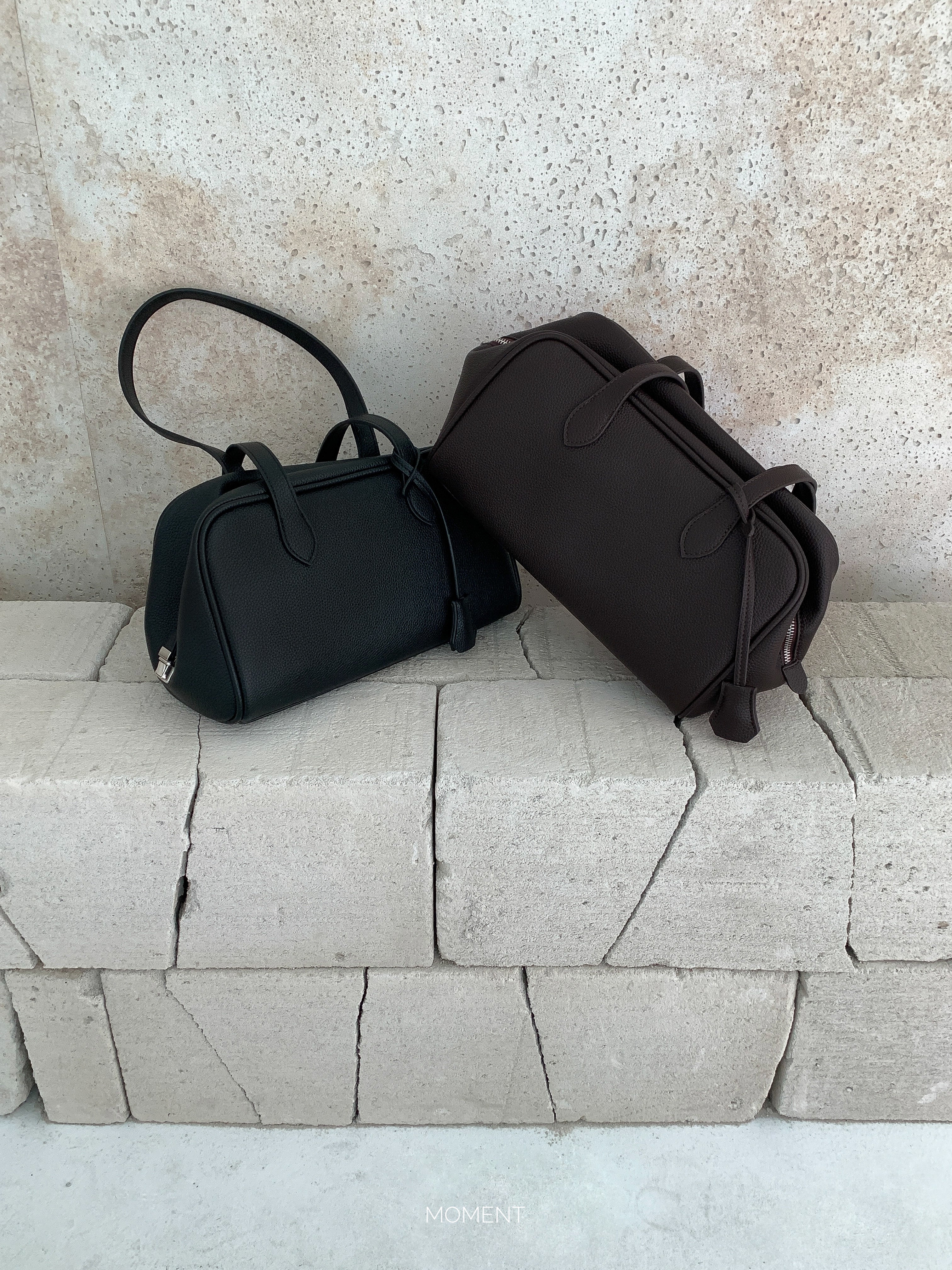 Bow shoulder bag