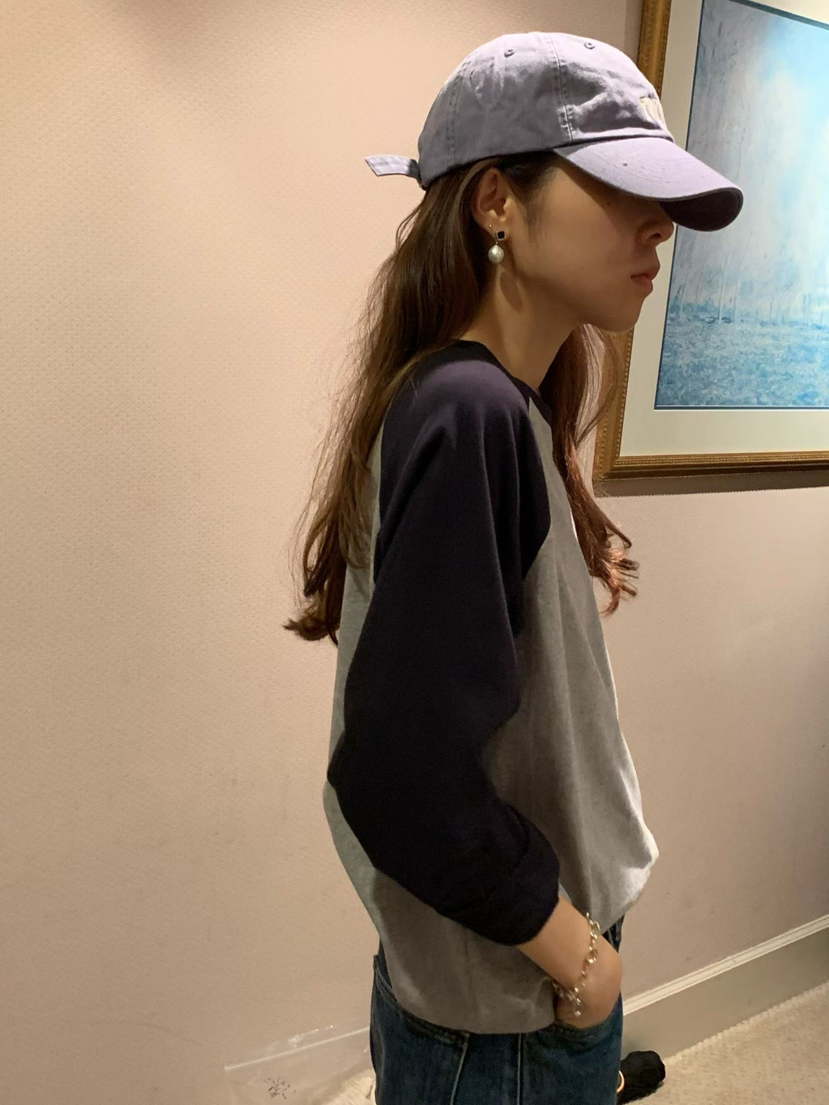 Of raglan tee