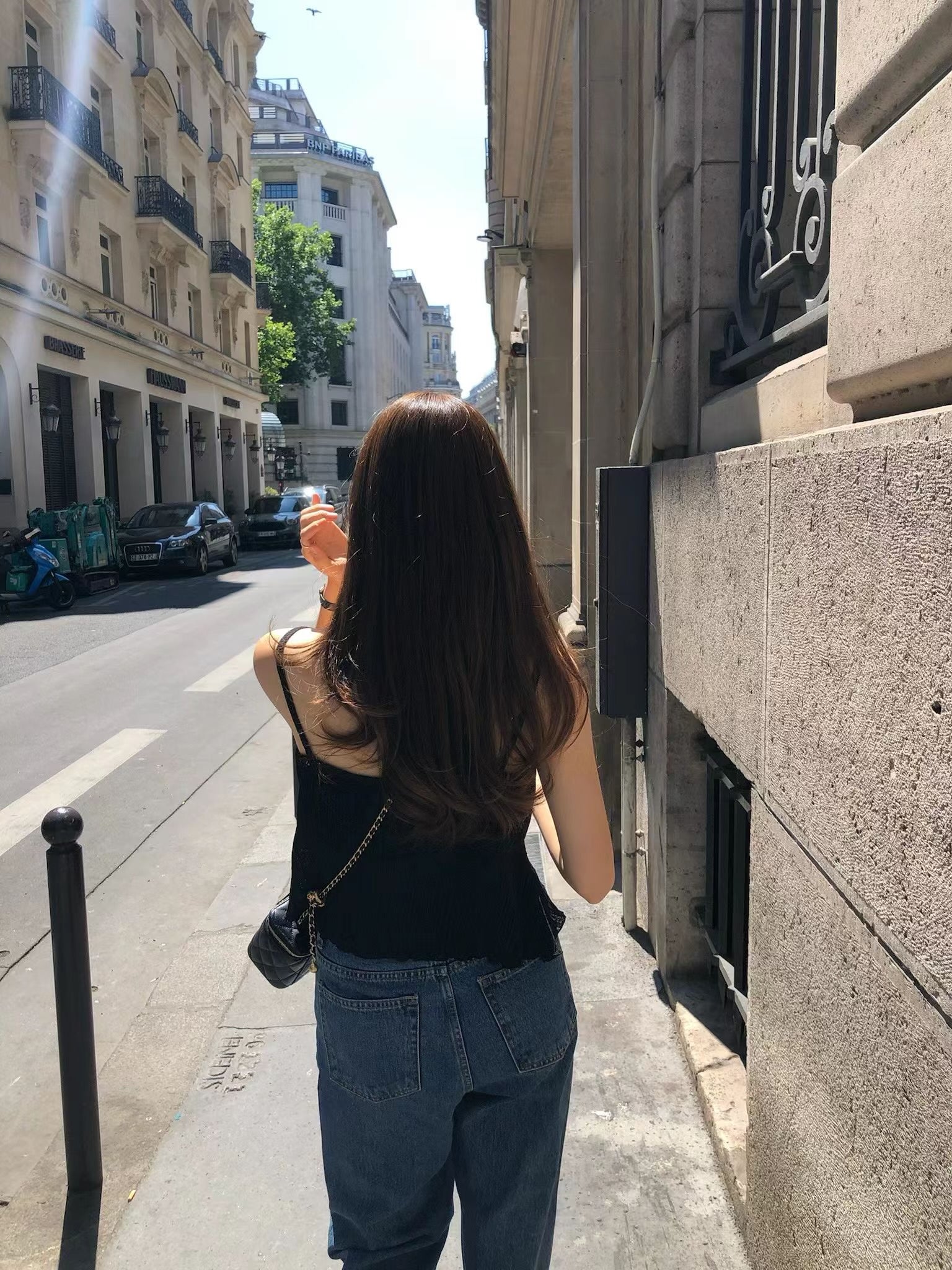 Pleats sleeveless