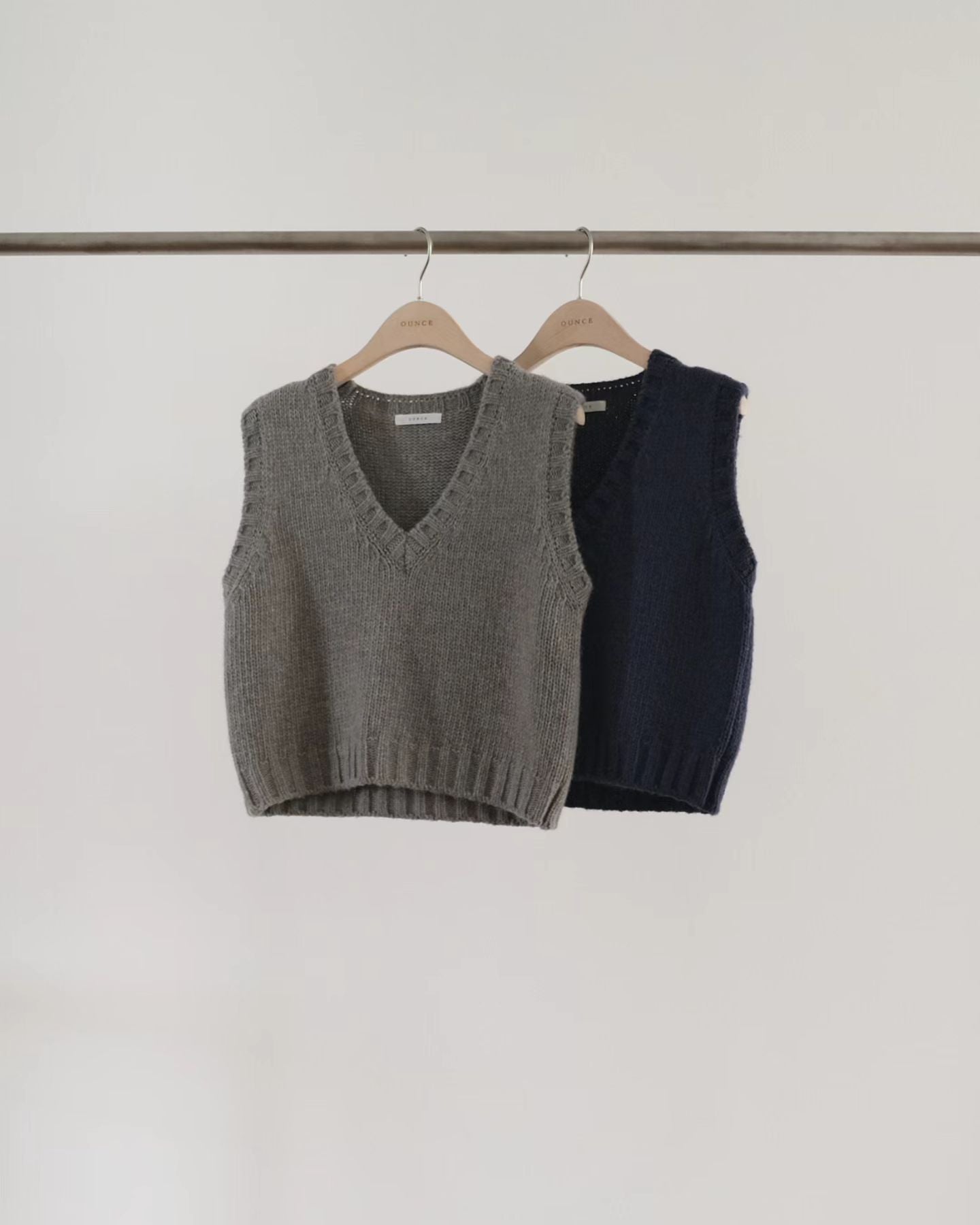Cliff knit vest