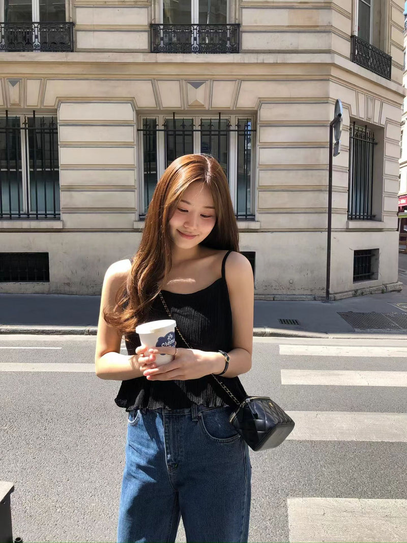Pleats sleeveless