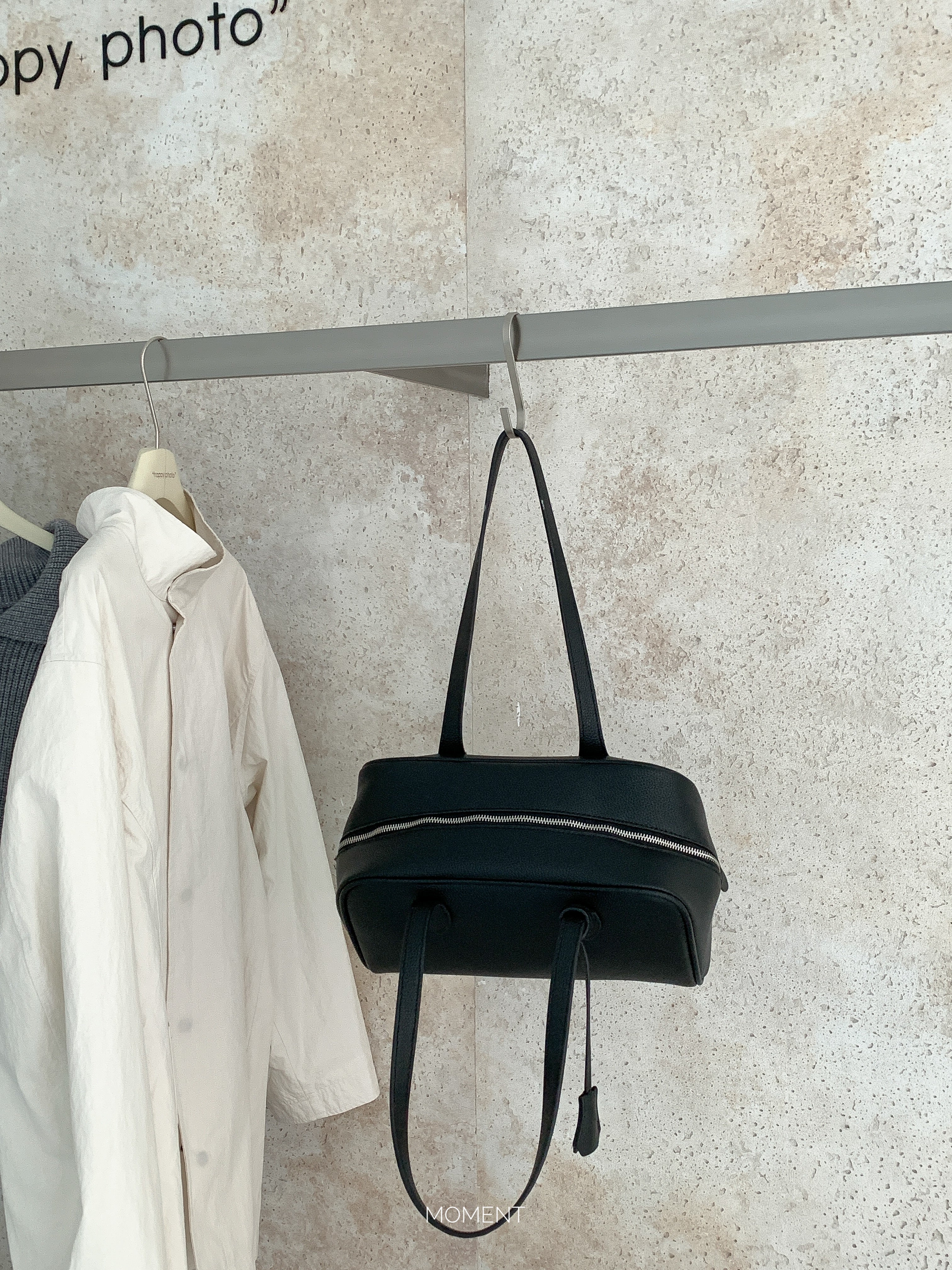 Bow shoulder bag
