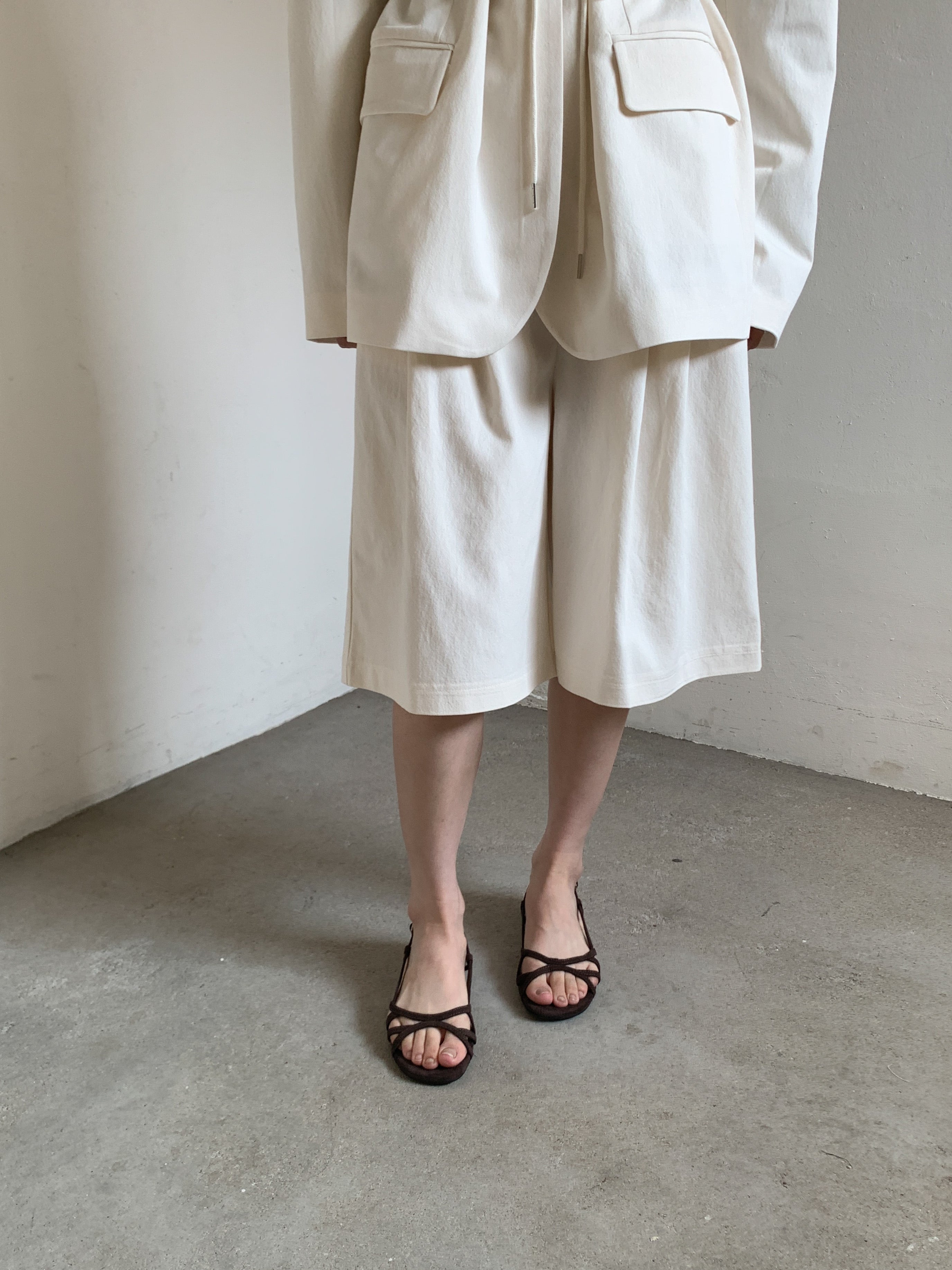 Nuance velvet line sandal