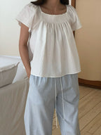 Shell shrring blouse