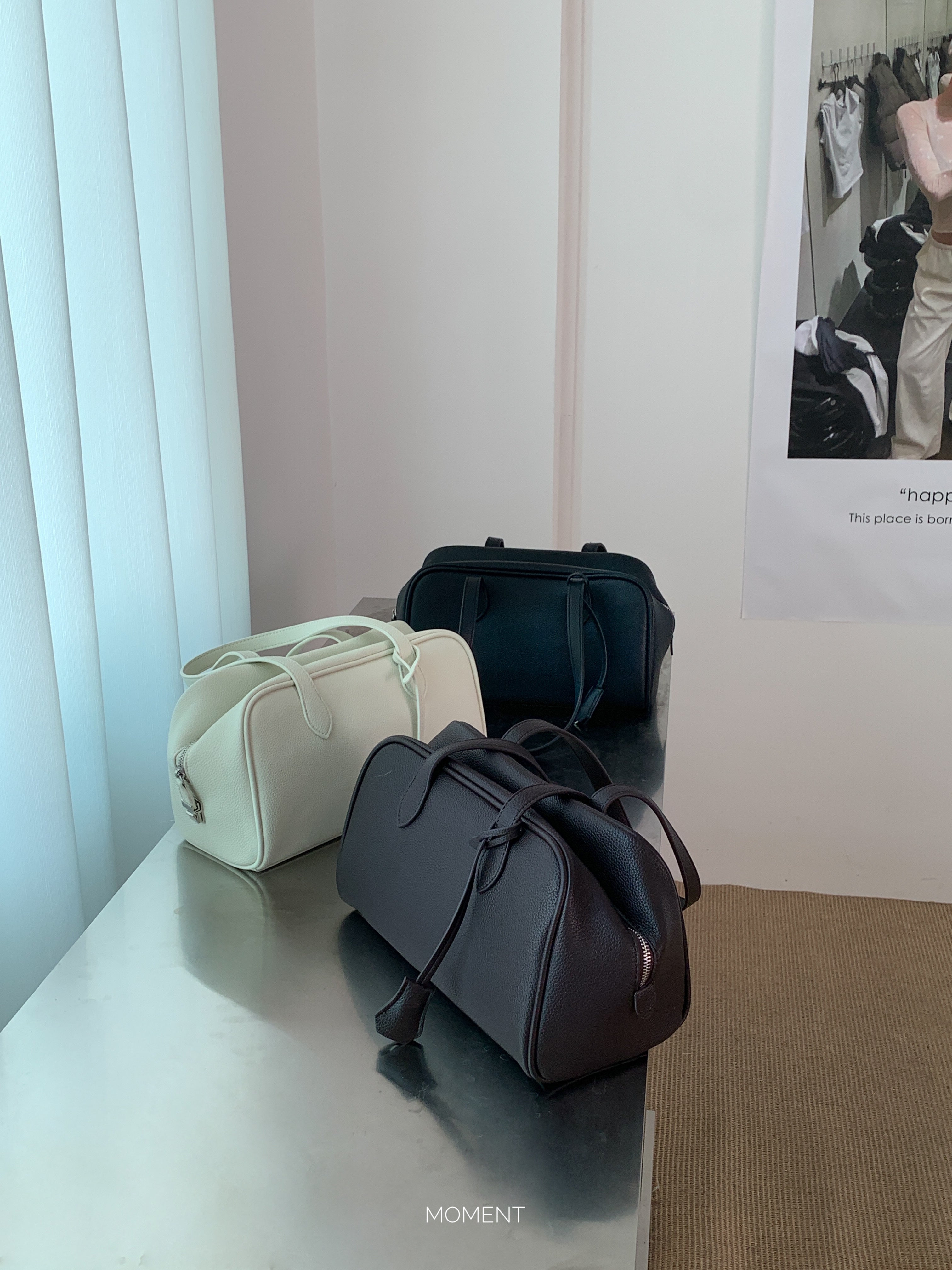 Bow shoulder bag