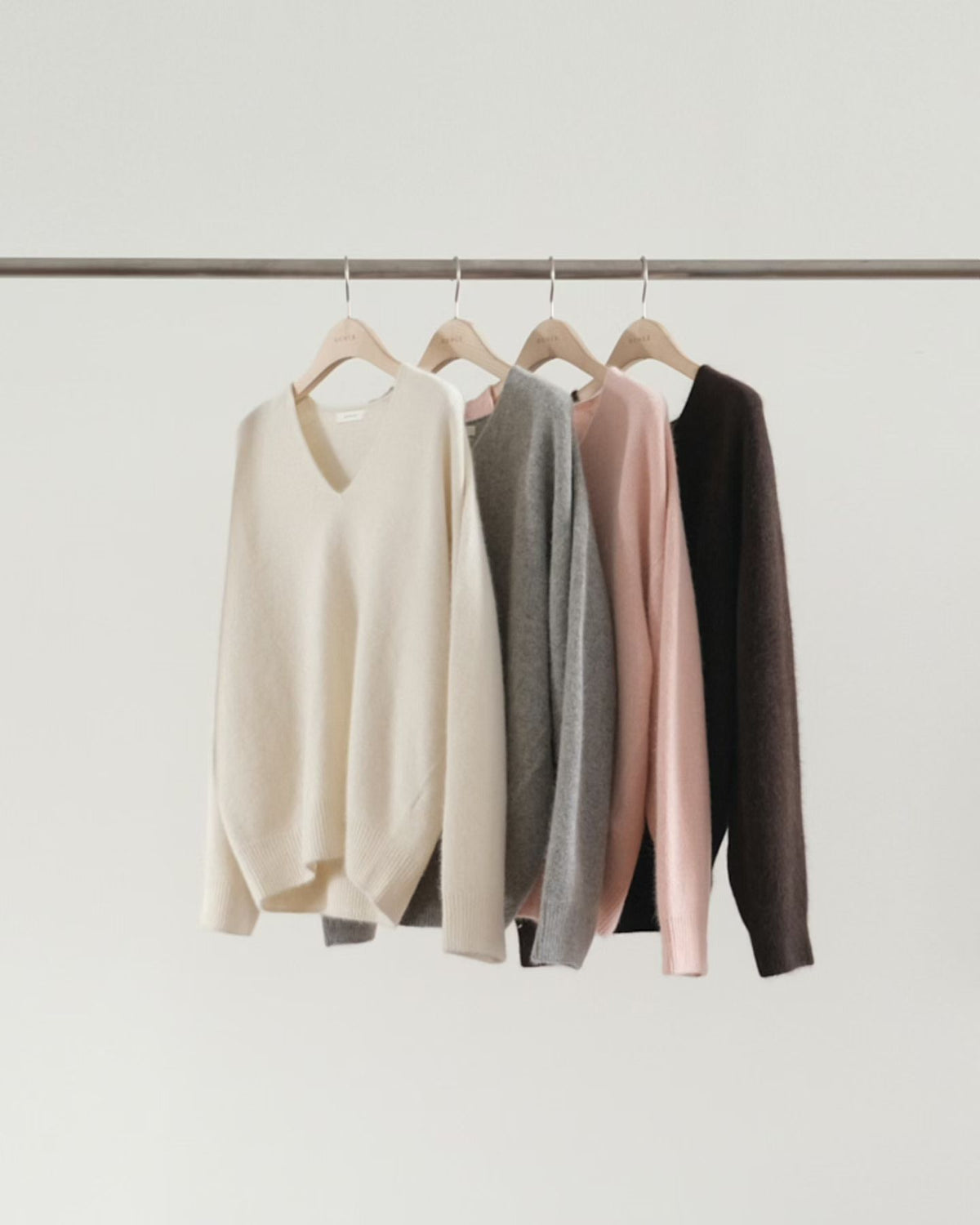 Raccoon v pullover knit